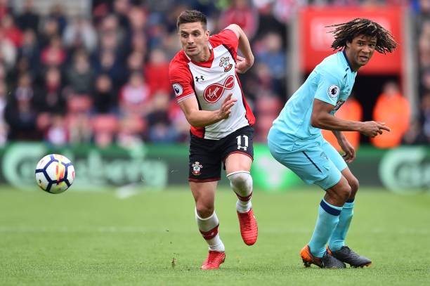 众解说员的 众解说员的